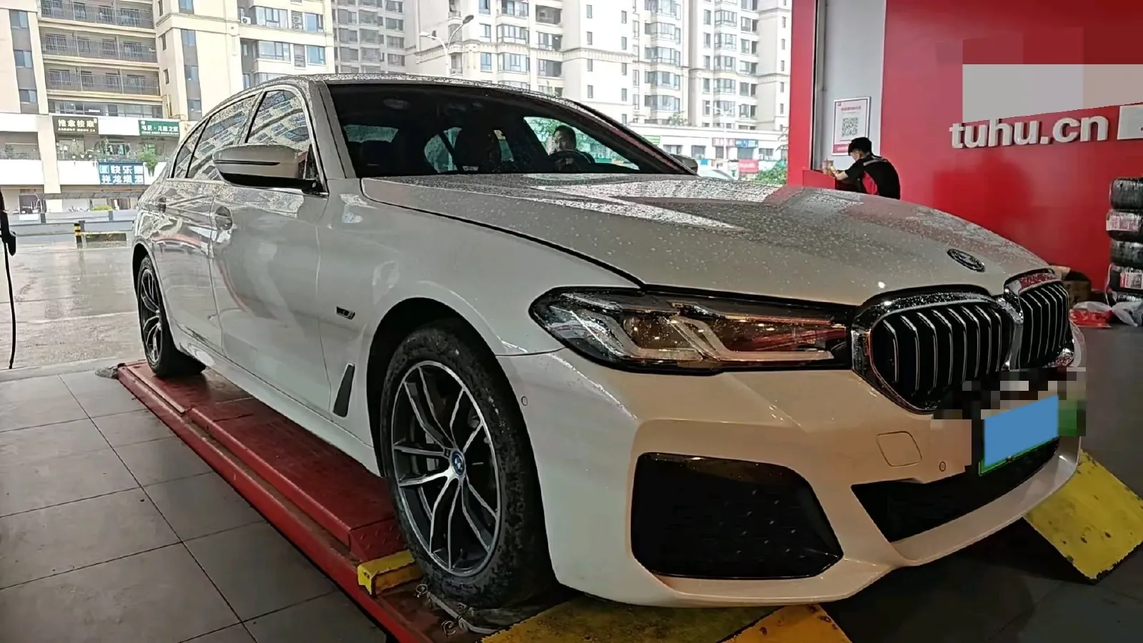 2022 BMW 5 Series 2.0T 184HP L4 8AT PHEV 17.7KWH,autocango,china used car exporter,china ev exporter,chinese used car exporter,chinese used ev exporter