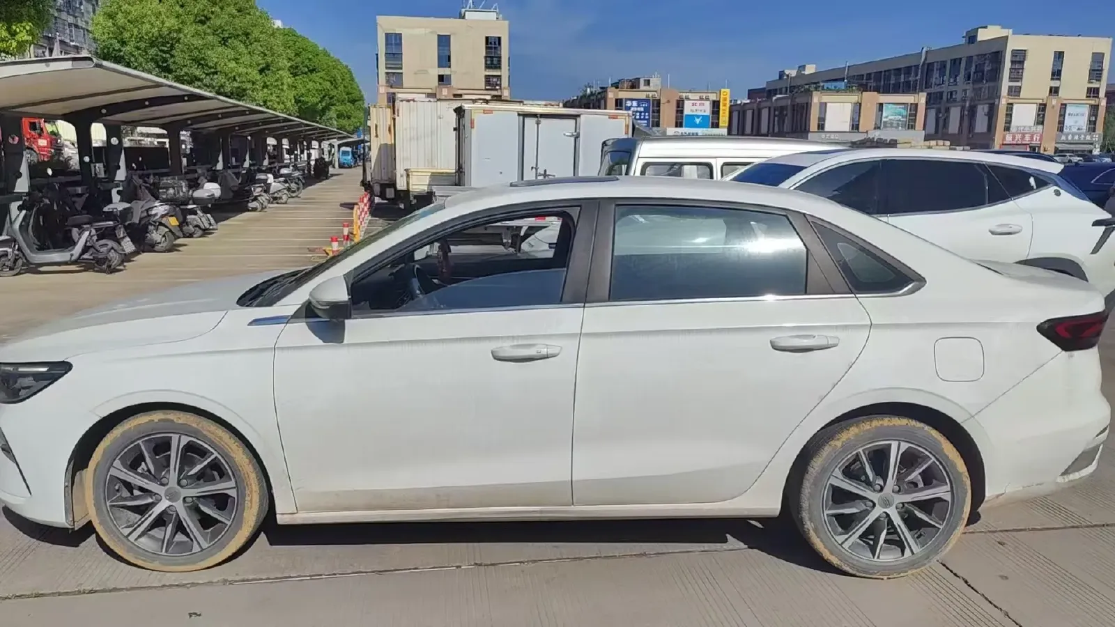2022 Geely Emgrand 1.5L 114HP L4 CVT,autocango,china used car exporter,china ev exporter,chinese used car exporter,chinese used ev exporter