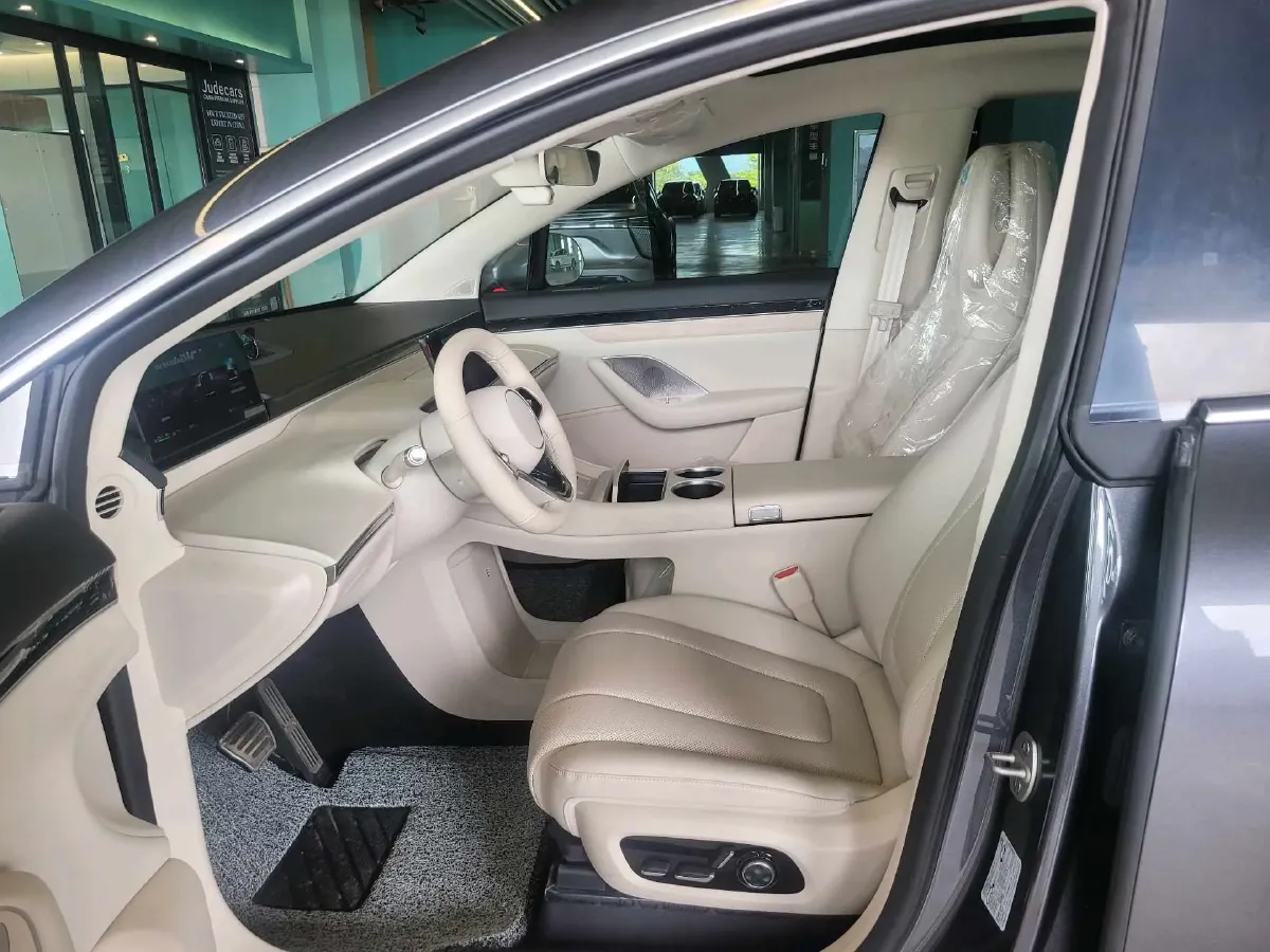 2025 Luxeed R7 REEV 156HP REEV 37KWH,autocango,china used car exporter,china ev exporter,chinese used car exporter,chinese used ev exporter