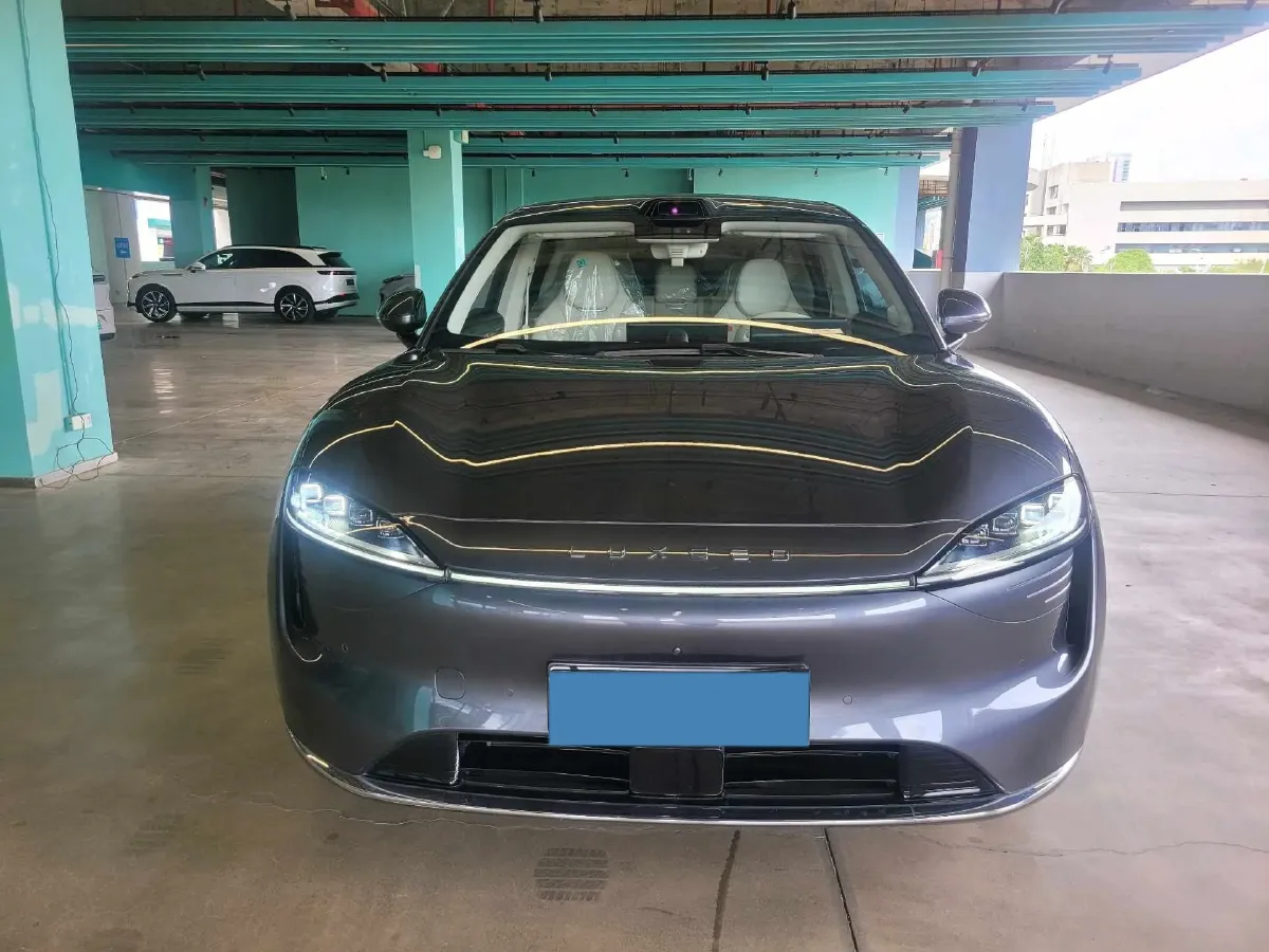 2025 Luxeed R7 REEV 156HP REEV 37KWH,autocango,china used car exporter,china ev exporter,chinese used car exporter,chinese used ev exporter