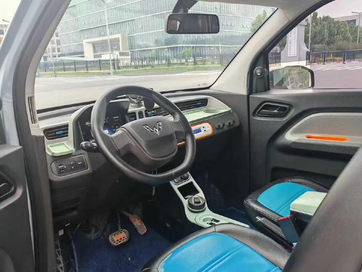 2021 WuLing HongGuang MINI EV BEV 13.8KWH,autocango,china used car exporter,china ev exporter,chinese used car exporter,chinese used ev exporter