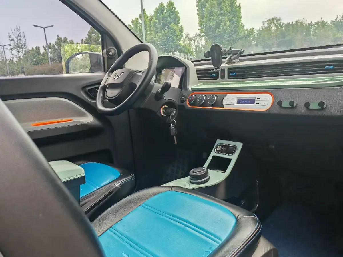 2021 WuLing HongGuang MINI EV BEV 13.8KWH,autocango,china used car exporter,china ev exporter,chinese used car exporter,chinese used ev exporter