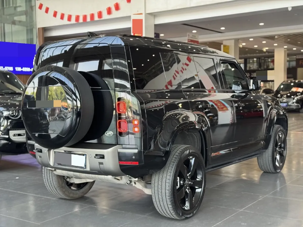 2025 Land Rover Defender 3.0T 400HP L6 8AT,autocango,china used car exporter,china ev exporter,chinese used car exporter,chinese used ev exporter