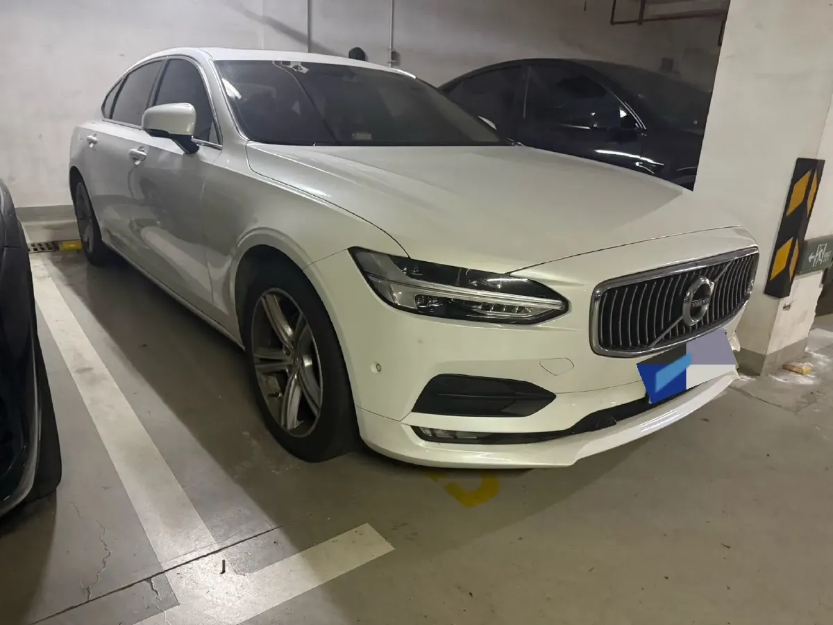 2018 Volvo S90 2.0T 190HP L4 8AT,autocango,china used car exporter,china ev exporter,chinese used car exporter,chinese used ev exporter
