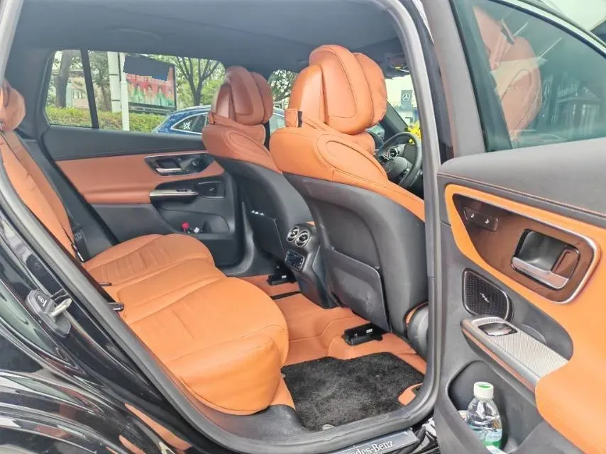 2025 Mercedes-Benz GLC Class 2.0T 258HP L4 9AT,autocango,china used car exporter,china ev exporter,chinese used car exporter,chinese used ev exporter