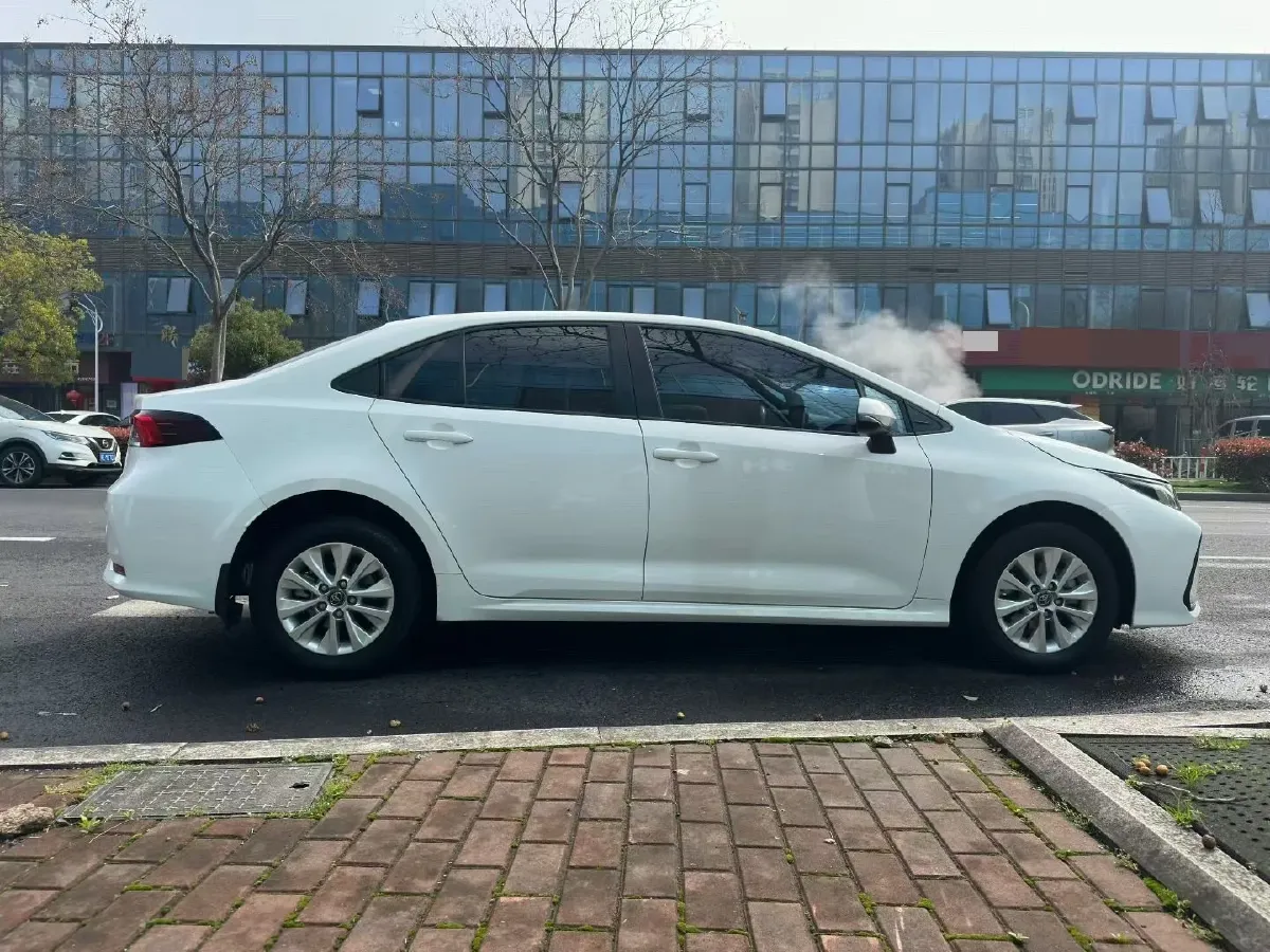 2021 Toyota Corolla 1.2T 116HP L4 CVT,autocango,china used car exporter,china ev exporter,chinese used car exporter,chinese used ev exporter