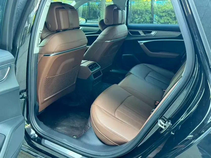 2023 Audi A6L 2.0T 245HP L4 7DCT,autocango,china used car exporter,china ev exporter,chinese used car exporter,chinese used ev exporter