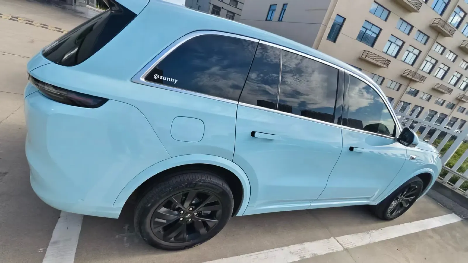 2023 Li L8 Range Extended 154HP REEV 40.9KWH,autocango,china used car exporter,china ev exporter,chinese used car exporter,chinese used ev exporter