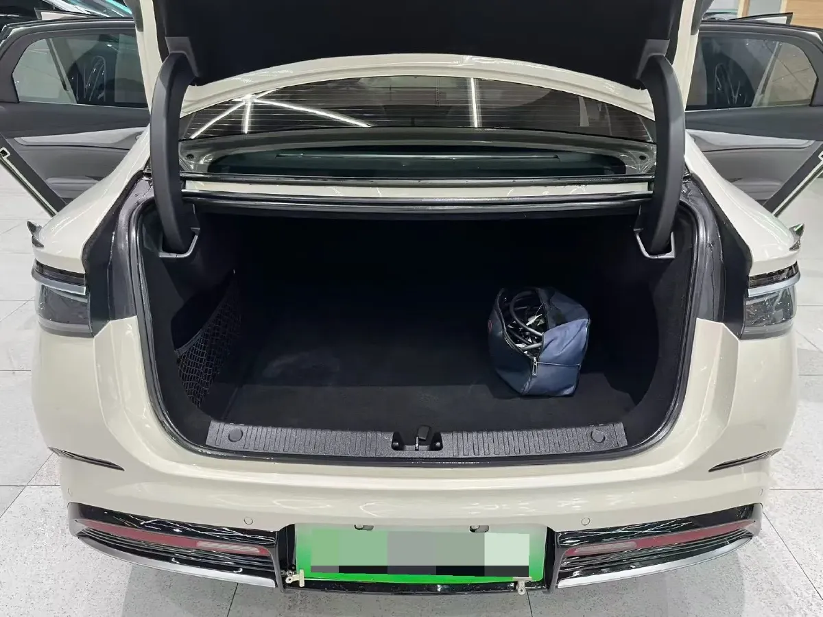 2024 BYD Seal 1.5L 110HP L4 E-CVT PHEV 17.6KWH,autocango,china used car exporter,china ev exporter,chinese used car exporter,chinese used ev exporter