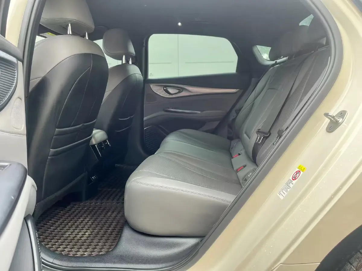2024 BYD Seal 1.5L 110HP L4 E-CVT PHEV 17.6KWH,autocango,china used car exporter,china ev exporter,chinese used car exporter,chinese used ev exporter