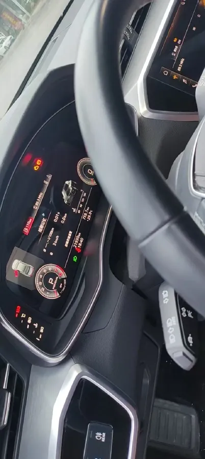 2024 Audi A7L 2.0T 245HP L4 7DCT,autocango,china used car exporter,china ev exporter,chinese used car exporter,chinese used ev exporter