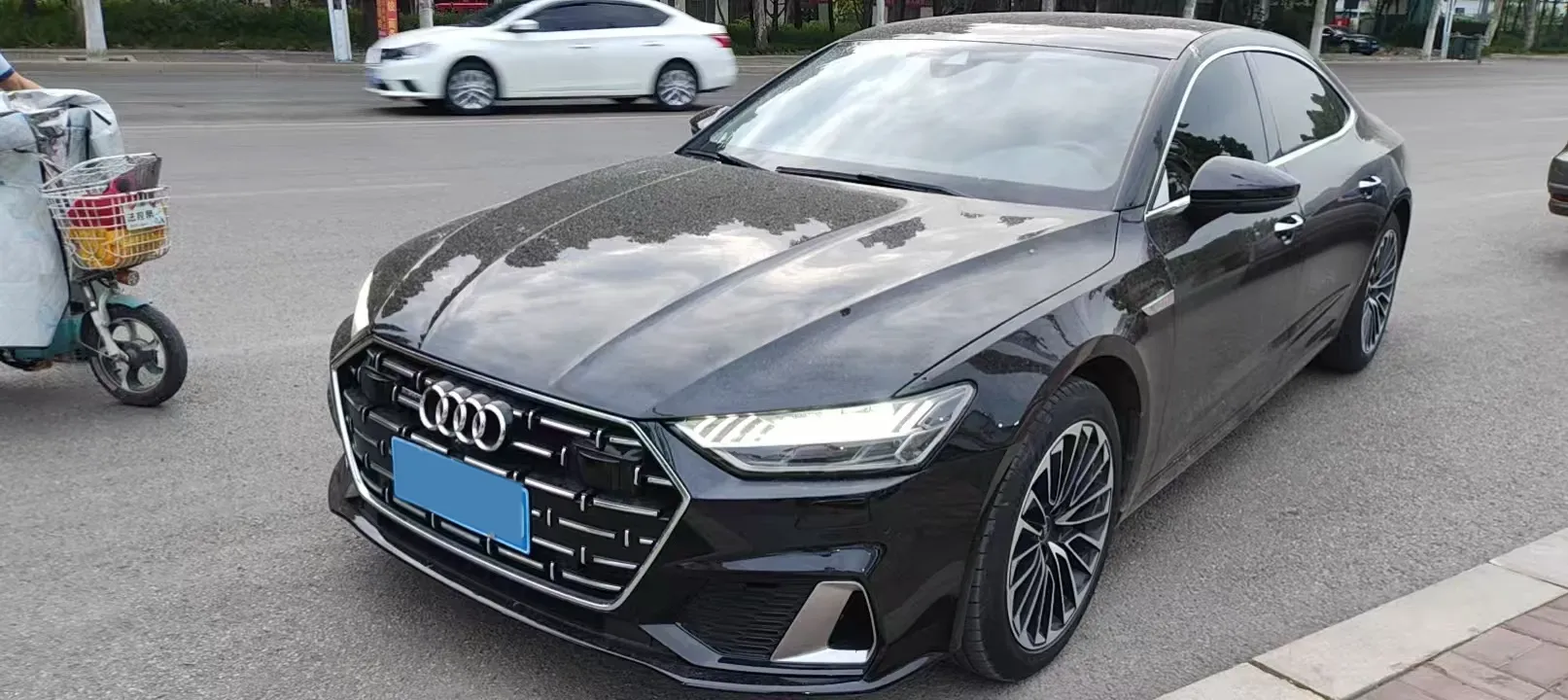 2024 Audi A7L 2.0T 245HP L4 7DCT,autocango,china used car exporter,china ev exporter,chinese used car exporter,chinese used ev exporter