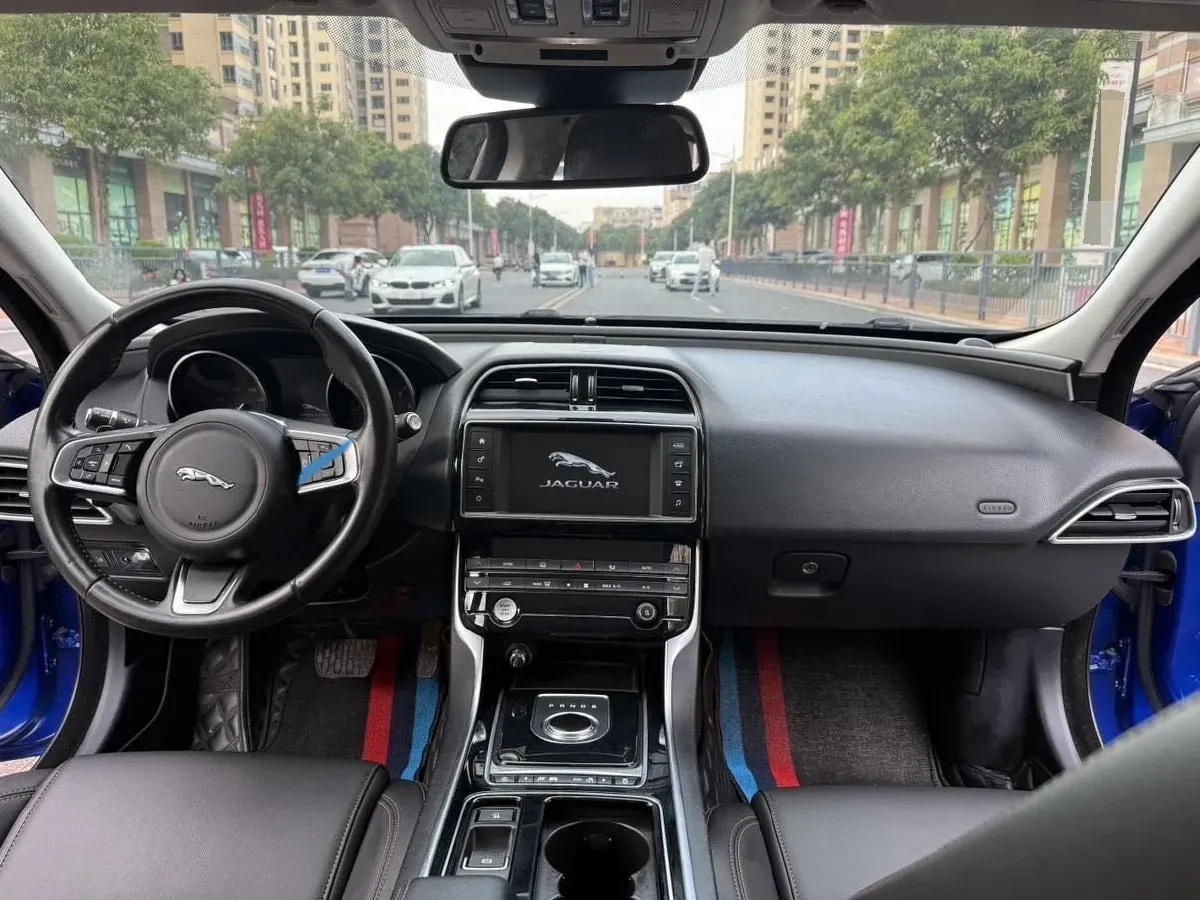 2018 Jaguar XEL 2.0T 200HP L4 8AT,autocango,china used car exporter,china ev exporter,chinese used car exporter,chinese used ev exporter