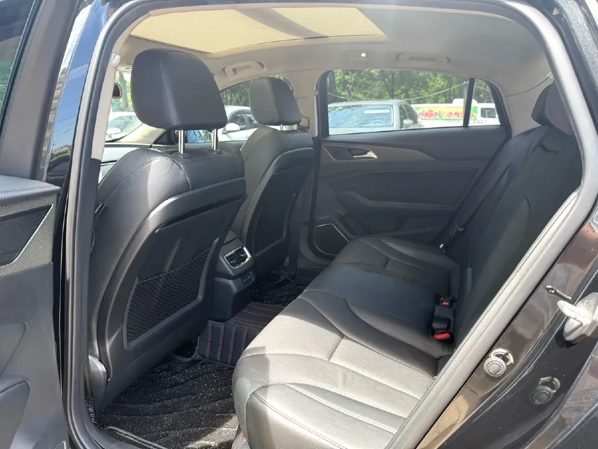 2020 HongQi H5 1.8T 197HP L4 6AT,autocango,china used car exporter,china ev exporter,chinese used car exporter,chinese used ev exporter