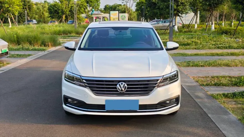 2018 Skoda Karoq 1.4T 150HP L4 7DCT,autocango,china used car exporter,china ev exporter,chinese used car exporter,chinese used ev exporter