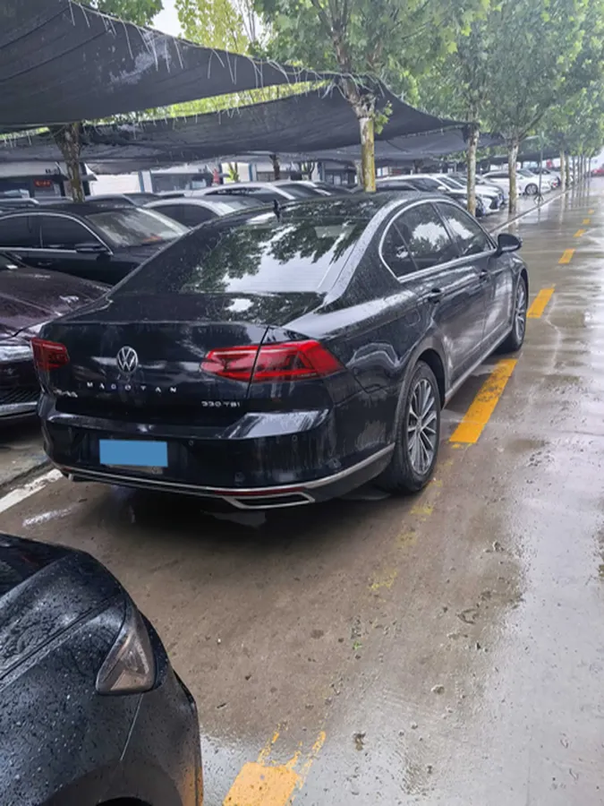 2020 Volkswagen Magotan 2.0T 186HP L4 7DCT,autocango,china used car exporter,china ev exporter,chinese used car exporter,chinese used ev exporter