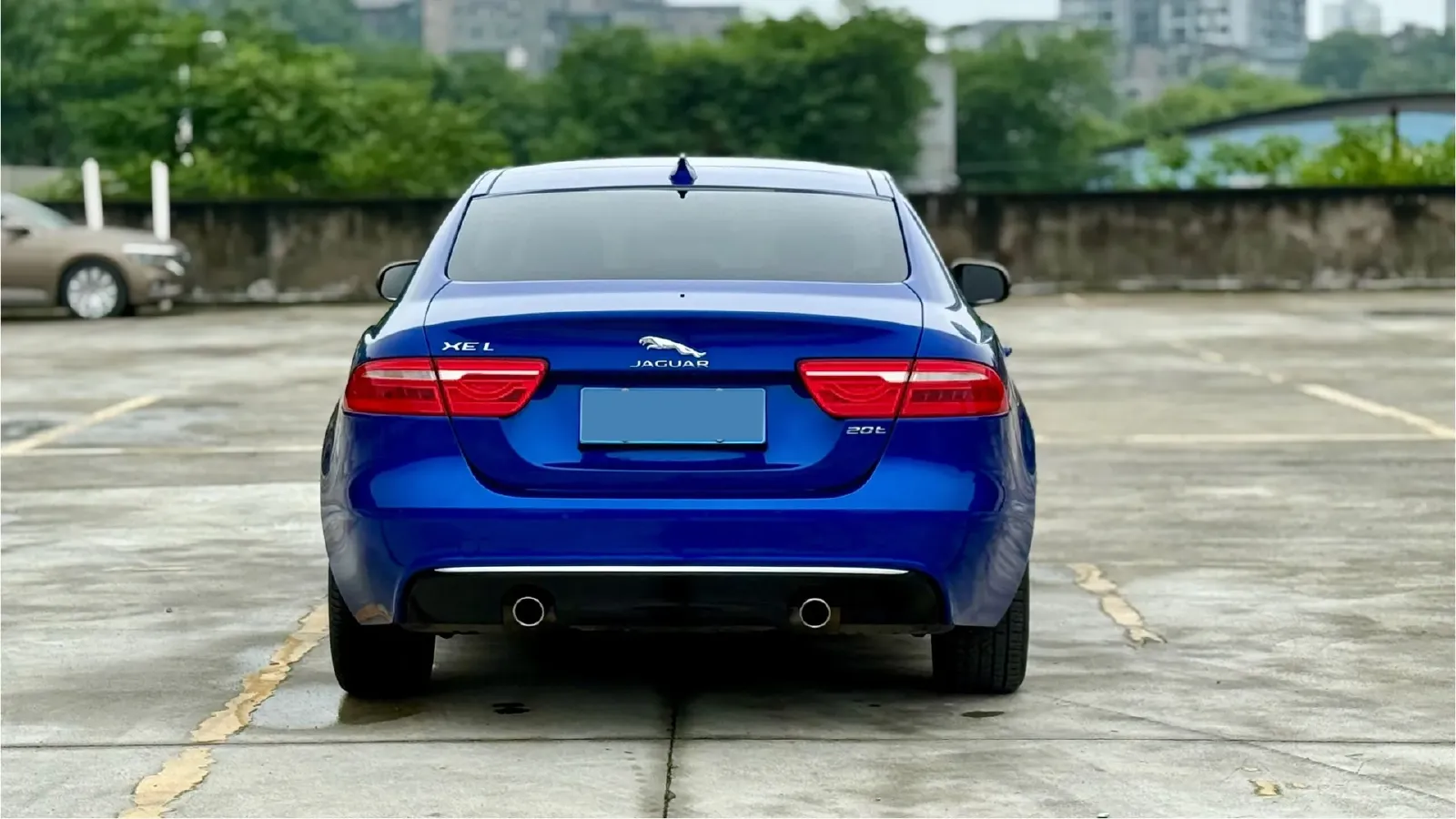 2019 Jeep Cherokee 2.0T 265HP L4 9AT,autocango,china used car exporter,china ev exporter,chinese used car exporter,chinese used ev exporter