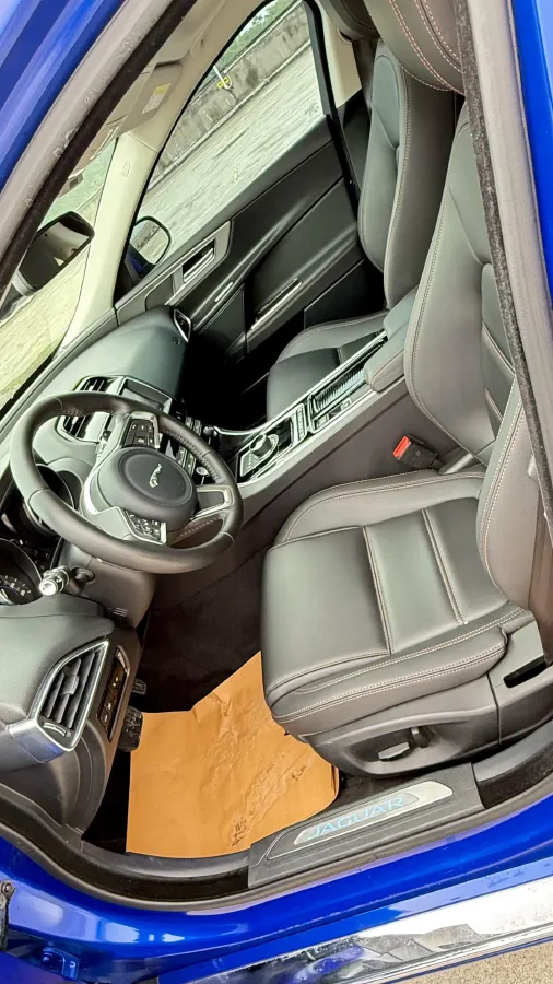 2019 Jeep Cherokee 2.0T 265HP L4 9AT,autocango,china used car exporter,china ev exporter,chinese used car exporter,chinese used ev exporter