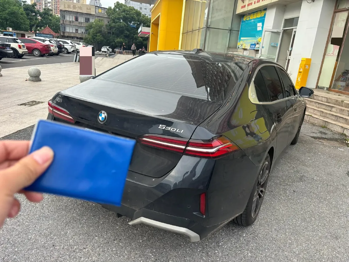 2025 BMW 5 Series 2.0T 258HP L4 8AT,autocango,china used car exporter,china ev exporter,chinese used car exporter,chinese used ev exporter