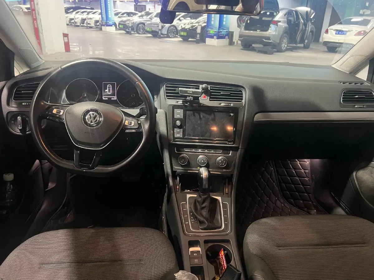 2018 Volkswagen Golf 1.6L 110HP L4 6AT,autocango,china used car exporter,china ev exporter,chinese used car exporter,chinese used ev exporter