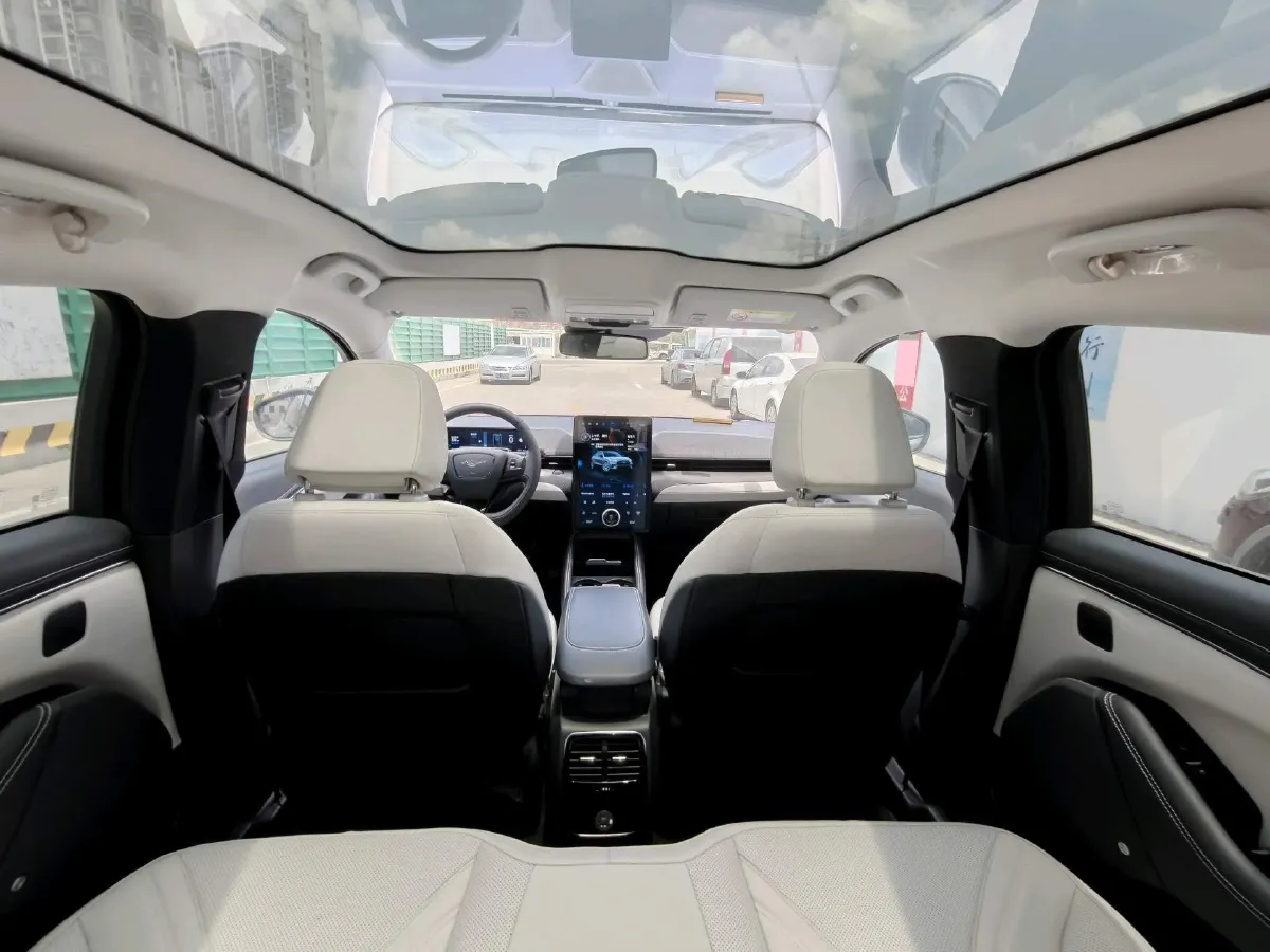 2021 Buick EnvisionPlus 2.0T 237HP L4 9AT,autocango,china used car exporter,china ev exporter,chinese used car exporter,chinese used ev exporter