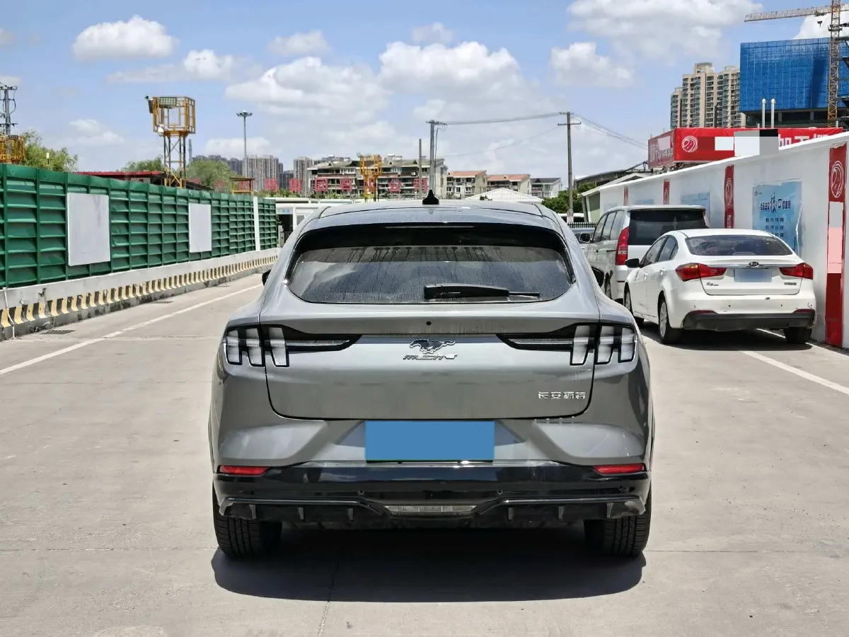 2021 Buick EnvisionPlus 2.0T 237HP L4 9AT,autocango,china used car exporter,china ev exporter,chinese used car exporter,chinese used ev exporter