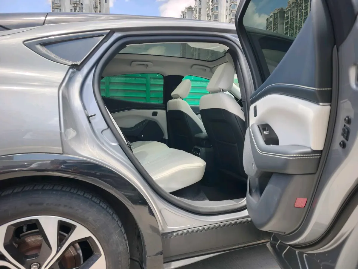 2021 Buick EnvisionPlus 2.0T 237HP L4 9AT,autocango,china used car exporter,china ev exporter,chinese used car exporter,chinese used ev exporter