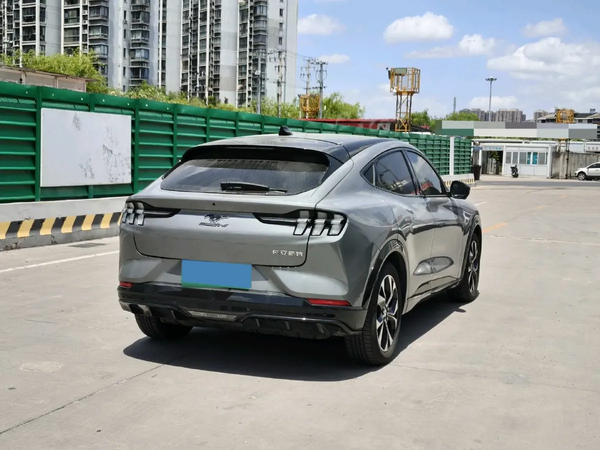 2021 Buick EnvisionPlus 2.0T 237HP L4 9AT,autocango,china used car exporter,china ev exporter,chinese used car exporter,chinese used ev exporter
