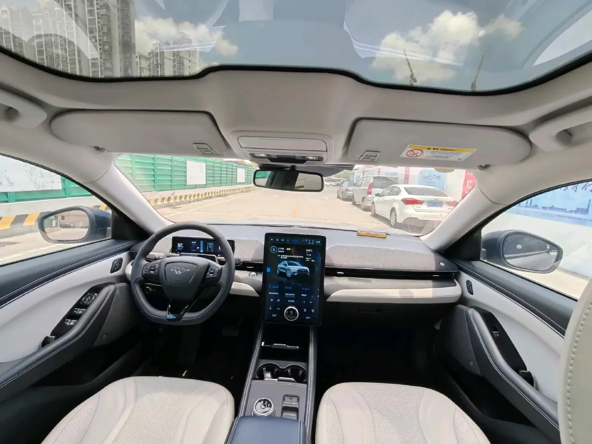 2021 Buick EnvisionPlus 2.0T 237HP L4 9AT,autocango,china used car exporter,china ev exporter,chinese used car exporter,chinese used ev exporter
