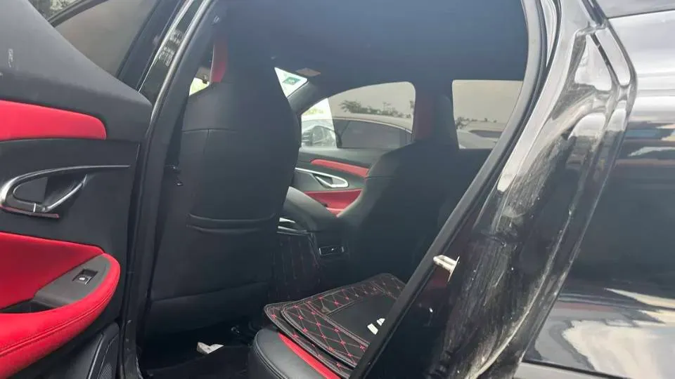 2020 ChangAn UNI-T 1.5T 180HP L4 7DCT,autocango,china used car exporter,china ev exporter,chinese used car exporter,chinese used ev exporter