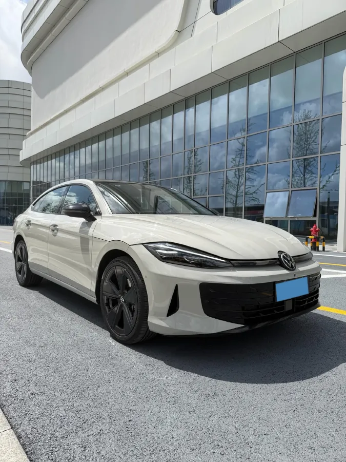 2026 Volkswagen Lamando 2.0T 220HP L4 7DCT,autocango,china used car exporter,china ev exporter,chinese used car exporter,chinese used ev exporter