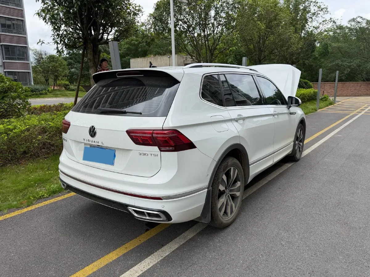 2024 Volkswagen Tiguan L 2.0T 186HP L4 7DCT,autocango,china used car exporter,china ev exporter,chinese used car exporter,chinese used ev exporter