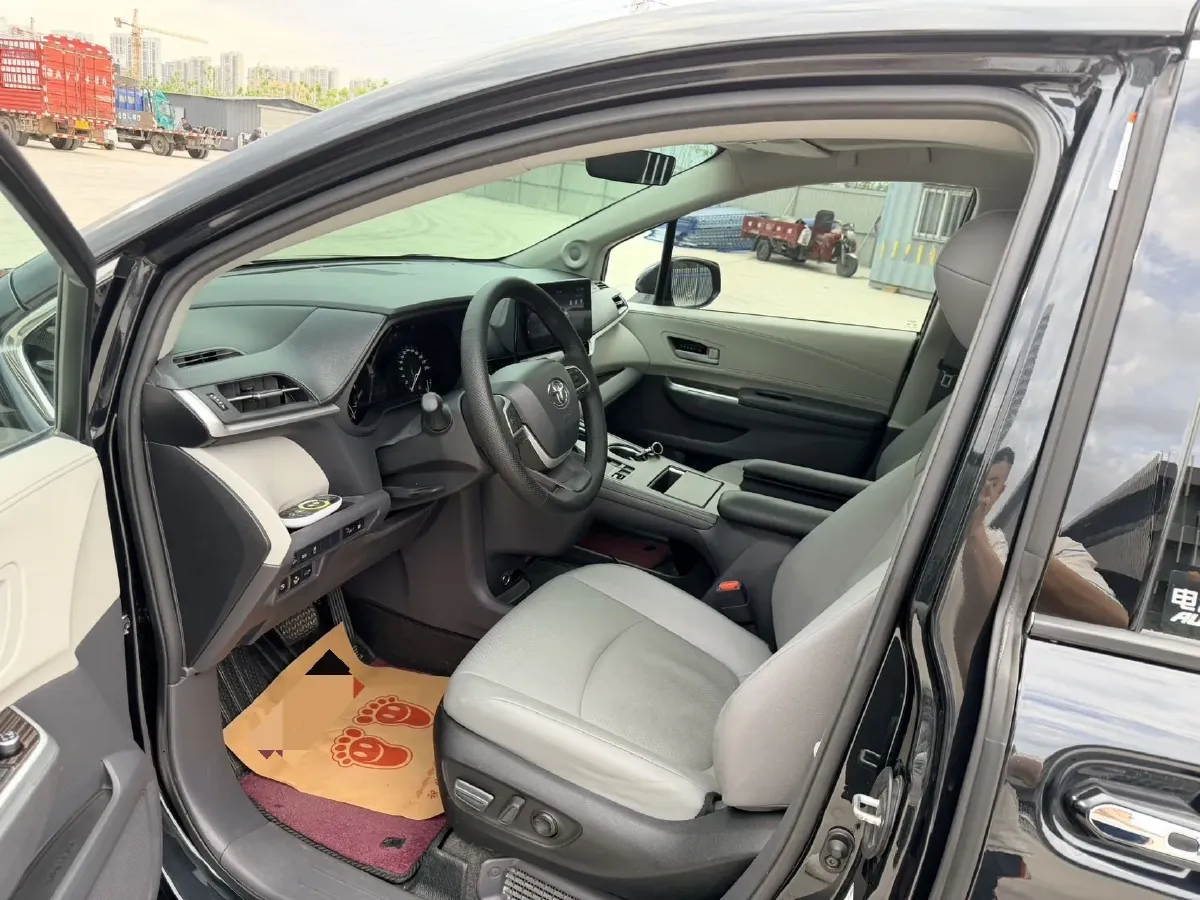 2024 Toyota Granvia 2.5L 189HP L4 E-CVT Hybrid,autocango,china used car exporter,china ev exporter,chinese used car exporter,chinese used ev exporter