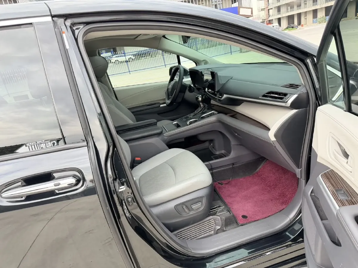 2024 Toyota Granvia 2.5L 189HP L4 E-CVT Hybrid,autocango,china used car exporter,china ev exporter,chinese used car exporter,chinese used ev exporter