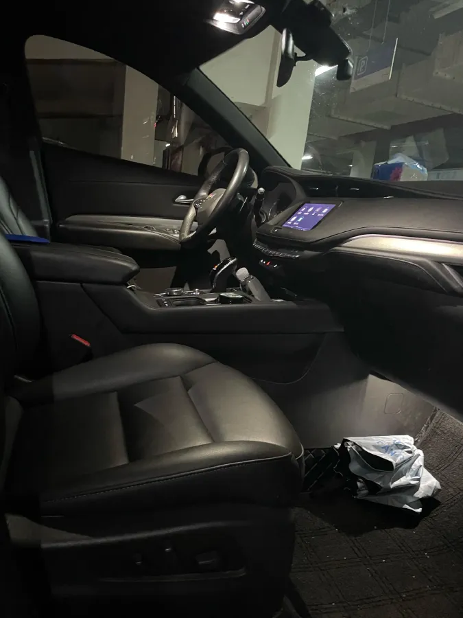 2020 Cadillac XT4 2.0T 237HP L4 9AT,autocango,china used car exporter,china ev exporter,chinese used car exporter,chinese used ev exporter