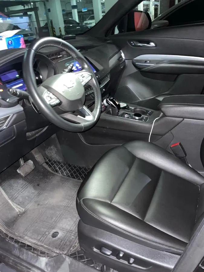 2020 Cadillac XT4 2.0T 237HP L4 9AT,autocango,china used car exporter,china ev exporter,chinese used car exporter,chinese used ev exporter