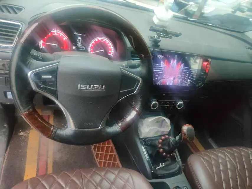 2019 Isuzu LingTuo 2.5T 129HP L4 6MT,autocango,china used car exporter,china ev exporter,chinese used car exporter,chinese used ev exporter
