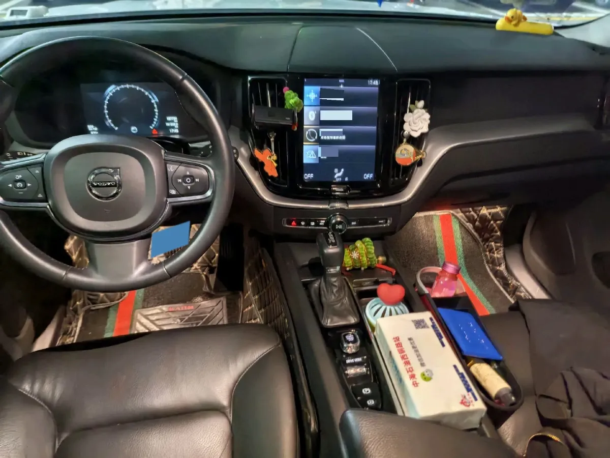 2019 Volvo XC60 2.0T 254HP L4 8AT,autocango,china used car exporter,china ev exporter,chinese used car exporter,chinese used ev exporter