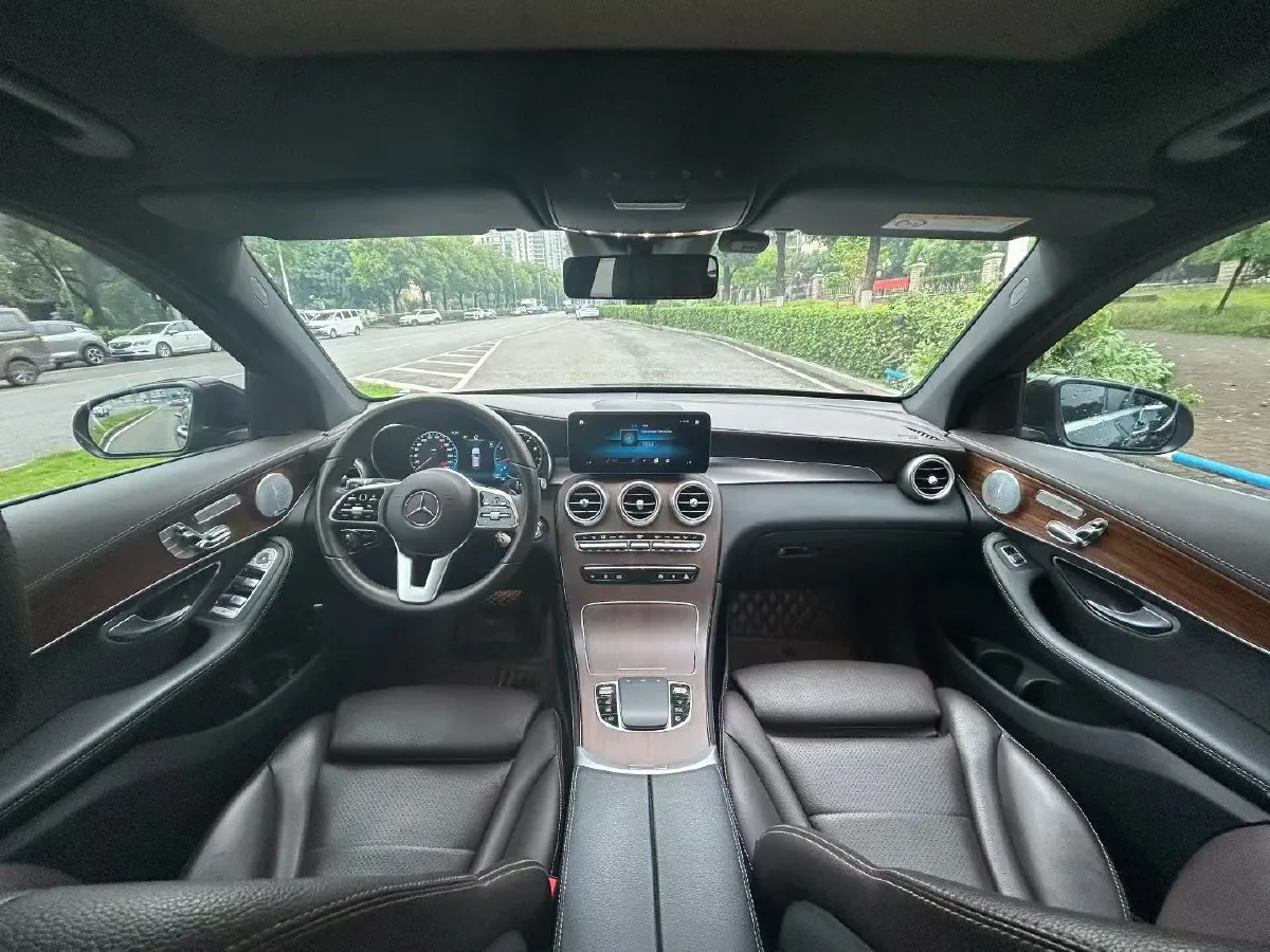 2021 Mercedes-Benz GLC Class 2.0T 258HP L4 9AT,autocango,china used car exporter,china ev exporter,chinese used car exporter,chinese used ev exporter