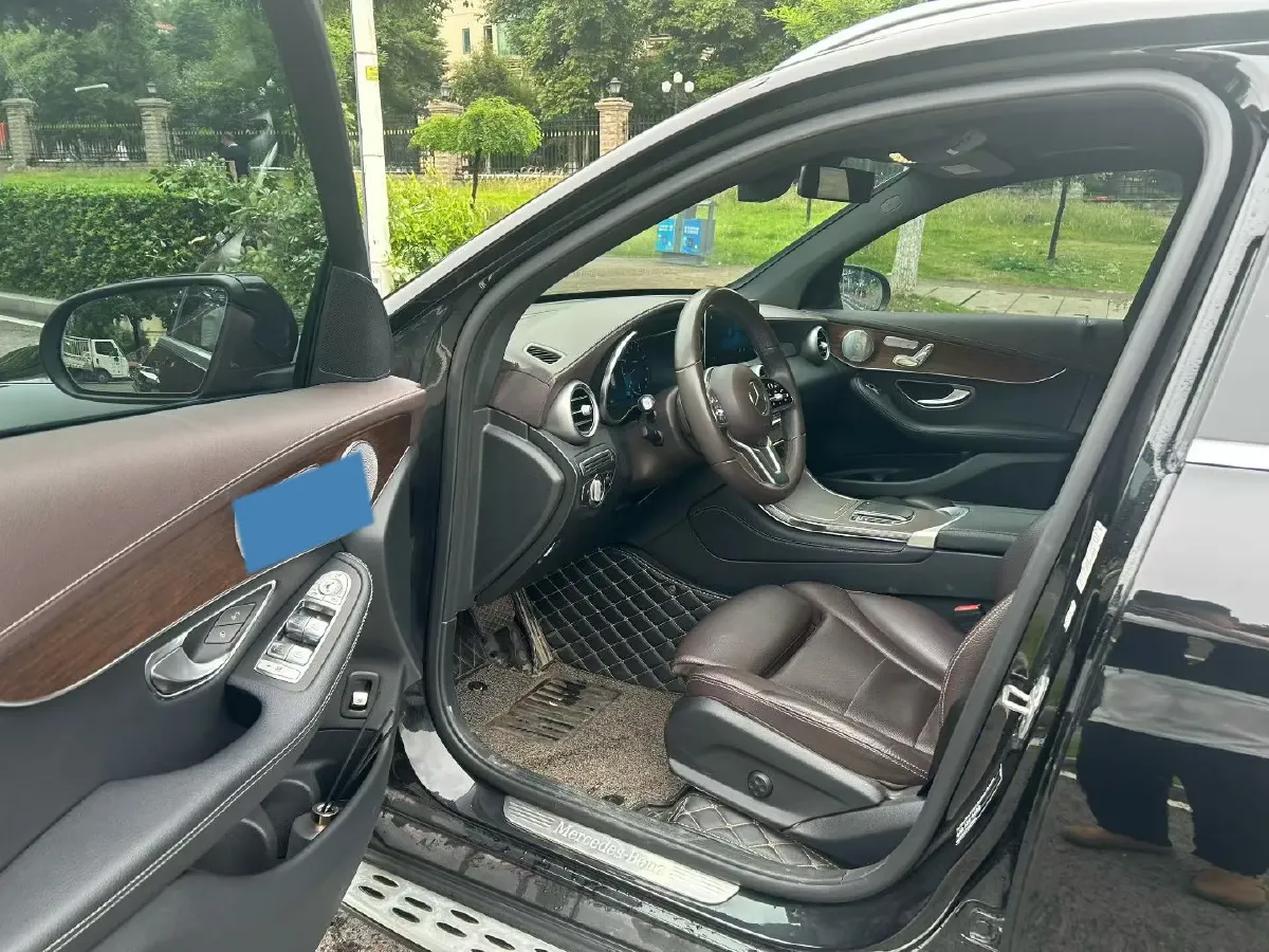 2021 Mercedes-Benz GLC Class 2.0T 258HP L4 9AT,autocango,china used car exporter,china ev exporter,chinese used car exporter,chinese used ev exporter