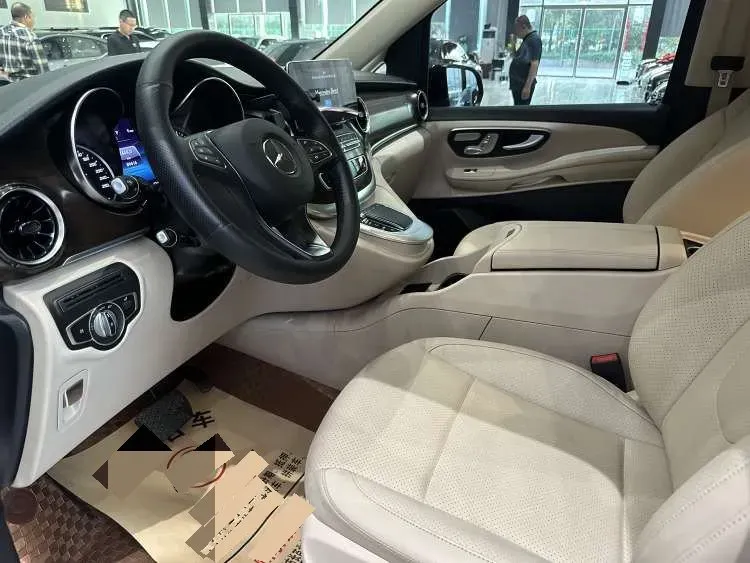 2021 Mercedes-Benz V Class 2.0T 211HP L4 9AT,autocango,china used car exporter,china ev exporter,chinese used car exporter,chinese used ev exporter