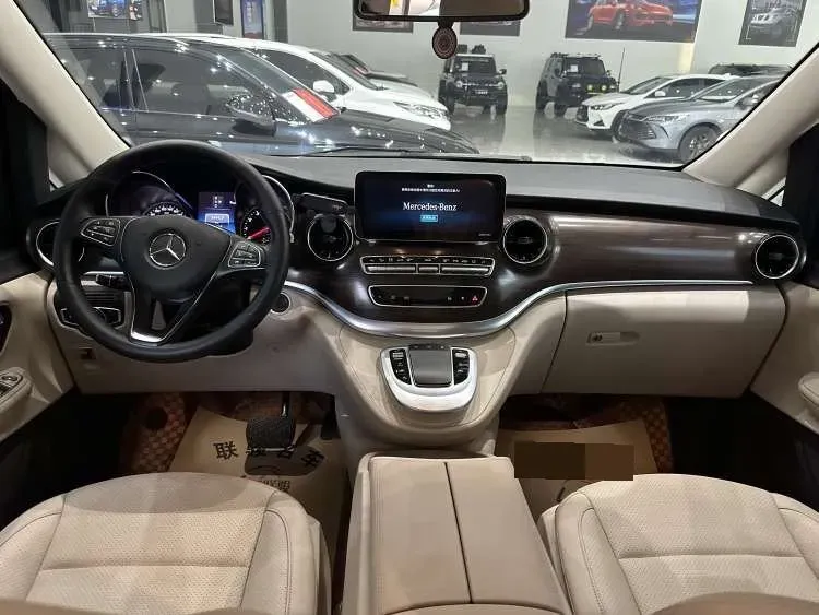 2021 Mercedes-Benz V Class 2.0T 211HP L4 9AT,autocango,china used car exporter,china ev exporter,chinese used car exporter,chinese used ev exporter