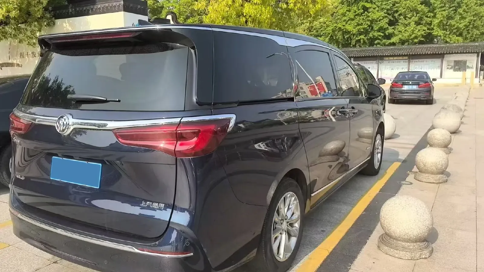 2022 Buick GL8 2.0T 237HP L4 9AT,autocango,china used car exporter,china ev exporter,chinese used car exporter,chinese used ev exporter