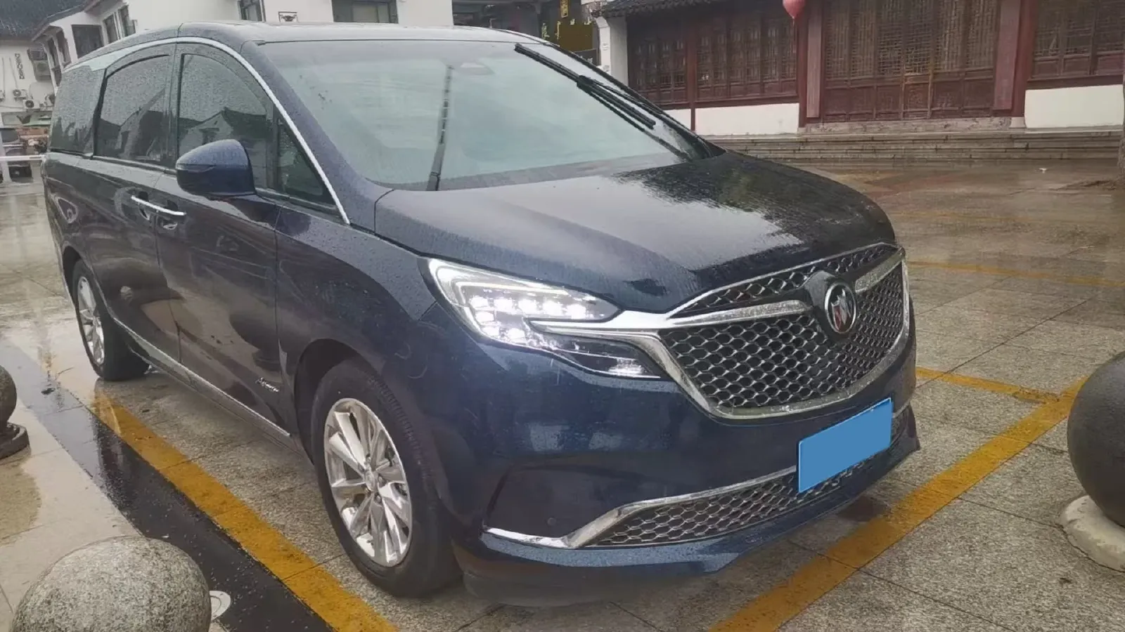 2022 Buick GL8 2.0T 237HP L4 9AT,autocango,china used car exporter,china ev exporter,chinese used car exporter,chinese used ev exporter