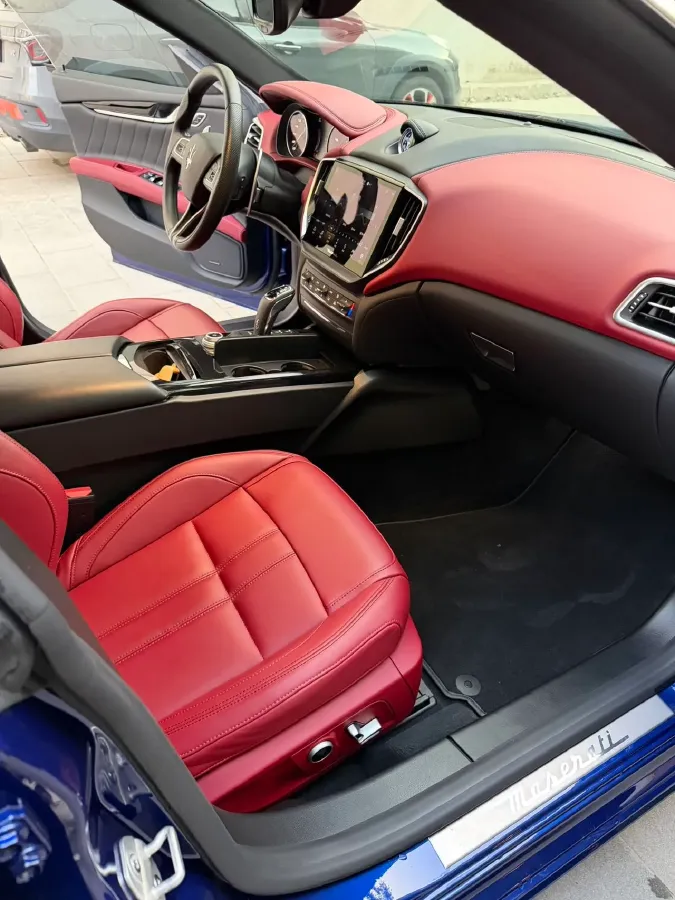 2022 Maserati Ghibli 3.0T 350HP V6 8AT,autocango,china used car exporter,china ev exporter,chinese used car exporter,chinese used ev exporter