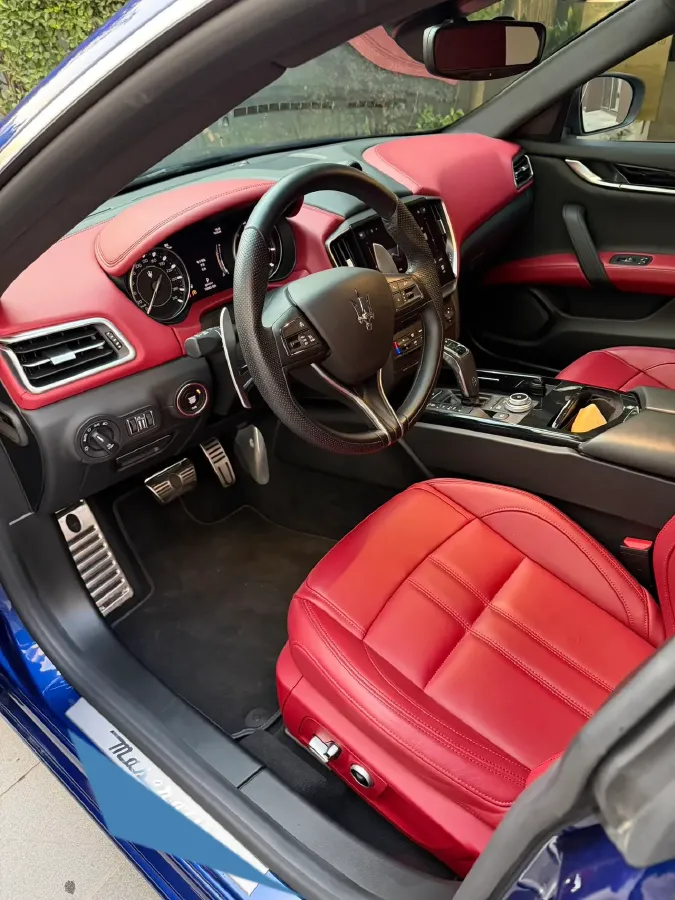 2022 Maserati Ghibli 3.0T 350HP V6 8AT,autocango,china used car exporter,china ev exporter,chinese used car exporter,chinese used ev exporter