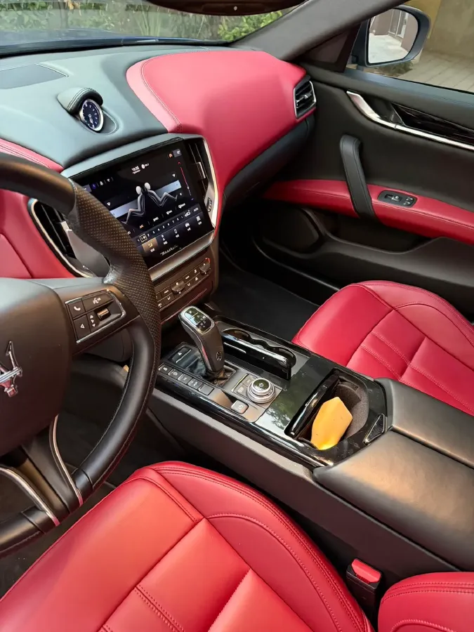 2022 Maserati Ghibli 3.0T 350HP V6 8AT,autocango,china used car exporter,china ev exporter,chinese used car exporter,chinese used ev exporter