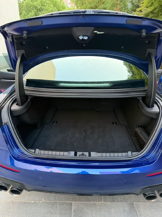 2022 Maserati Ghibli 3.0T 350HP V6 8AT,autocango,china used car exporter,china ev exporter,chinese used car exporter,chinese used ev exporter