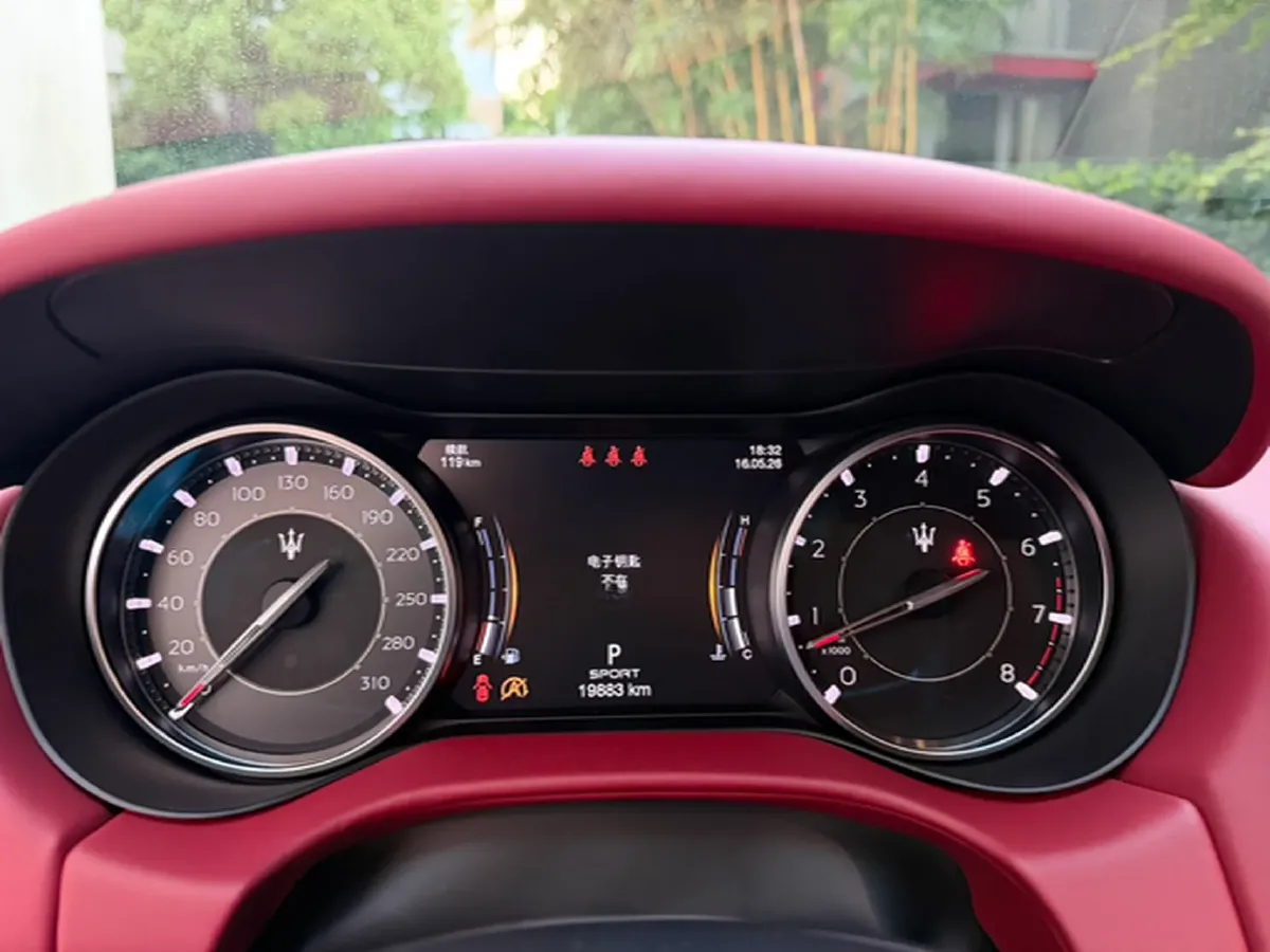 2022 Maserati Ghibli 3.0T 350HP V6 8AT,autocango,china used car exporter,china ev exporter,chinese used car exporter,chinese used ev exporter