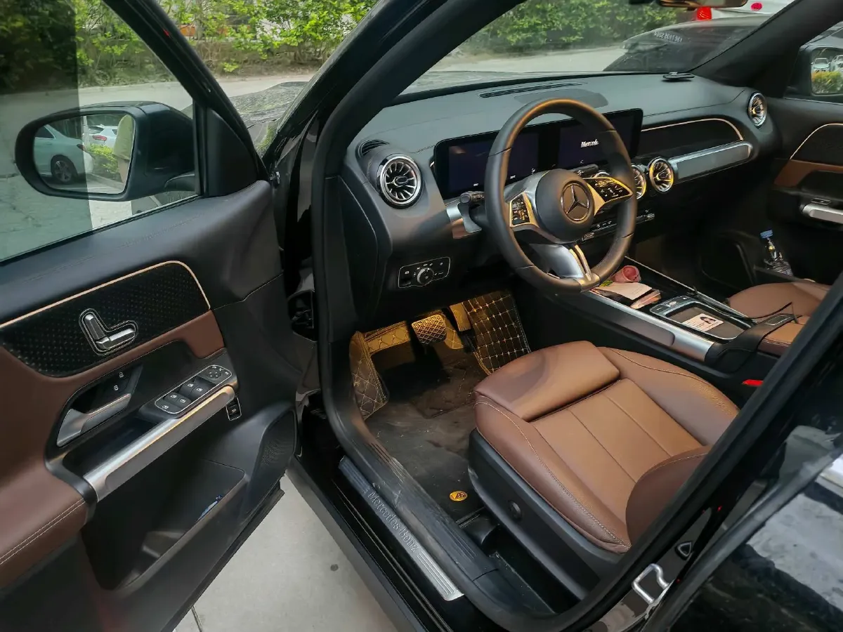 2025 Mercedes-Benz GLB Class 2.0T 190HP L4 8DCT,autocango,china used car exporter,china ev exporter,chinese used car exporter,chinese used ev exporter